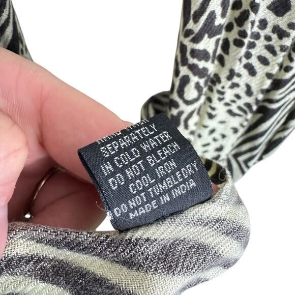 Black Cream Leopard Zebra Fringe 100% Viscose Lightweight Blanket Scarf - Picture 5 of 5